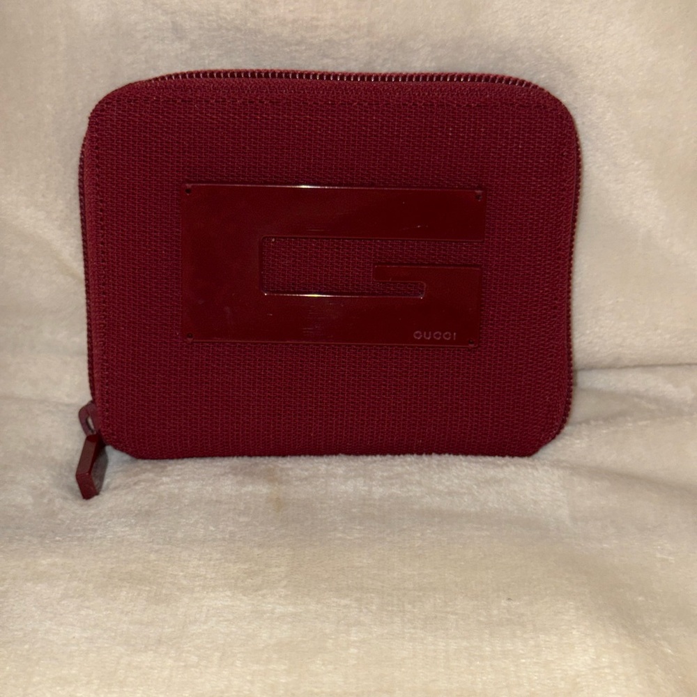 Gucci Burgundy Textured Wallet